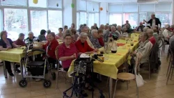 Jeseň v Ružinovskom domove seniorov patrí už dlhé roky Októberfestu.