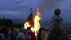 Nad mestom sa rozhorela Vatra zvrchovanosti