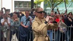 Céline Dion de retour à Paris, ses fans en liesse avant sa résidence
