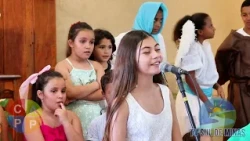 Cantata com as crianças do CAPP de Passos MG