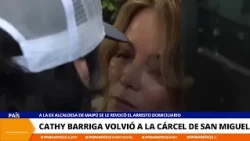 Cathy califica de misógino a Vodanovic al llegar a la cárcel para cumplir con la prisión preventiva
