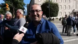 KORRESHIN S’E LË MIZA REHAT, DALLOJMË NE NGA FSHATI- DEPUTETI BATUTA ME GAZETAREN