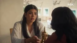 هل تنجح نوال في كسب صديقة نورا لصفها وتقنعها بالإفصاح عن سرها لإفشال زواج ابنها؟