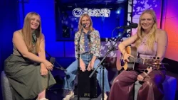 "Maybe" & "L.O.V.E." Poxrucker Sisters (live @Ö3 Studio Session)
