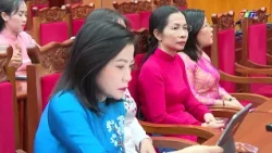 Conference on Announcing Decisions Regarding Personnel Organization Work | Dak Lak Television