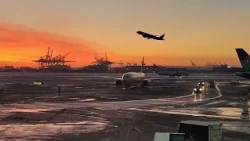 07:15 am Newark airport | Stunning view | Take off from New York & landing in Toronto
