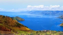 Lake Poso, Sulawesi: Exploring the Habitat of the Ancient Sogili Eel and the Lake's Unique Ecosystem