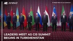 Leaders meet as CIS meeting begins in Turkmenistan