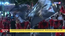 Protestuesit mbushin rrugët e Tiranës, thirrje në kor: Rama në burg Berisha në burg