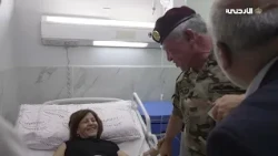 جلالة الملك في مستشفى الكرك الحكومي للإطمئنان على صحة مصابي العملية الإرهابية
