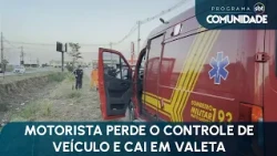 Motorcyclist loses control and vehicle falls into a ditch