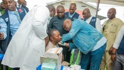 Congo inicia la vacunación de su personal sanitario ante el brote de ébola más letal de su historia
