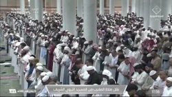 للمكان هيبته.. وللقرآن أثرٌ لا يُحكى 🤍 صلاة المغرب بصوت الشيخ عبدالباري الثبيتي