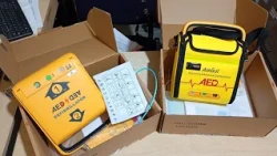 Historic: Two defibrillators arrive at Villa Garibaldi