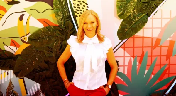 Steph Hirst's - 30 Beach Belters!