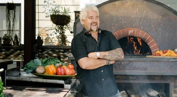 Guy Fieri entre amigos | Clásicos de la cena