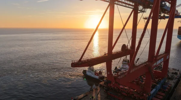 Schwertransport auf der Nordsee
