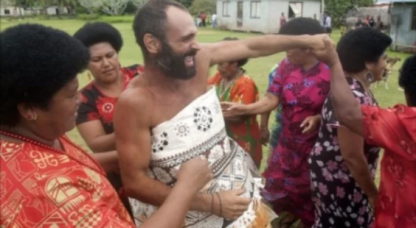 Ed Stafford: sozinho na ilha