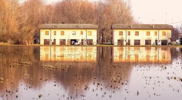 Lungo il fiume e sull'acqua