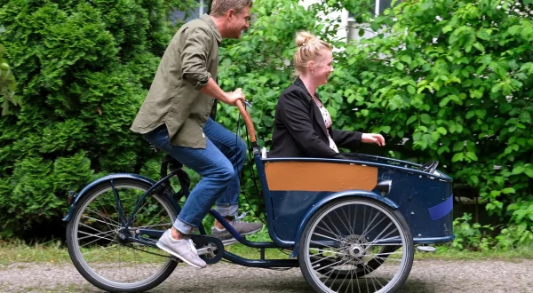 Toni, männlich, Hebamme: Mächtig schwanger