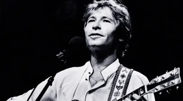 John Denver Rocky Mountain High Live in Japan