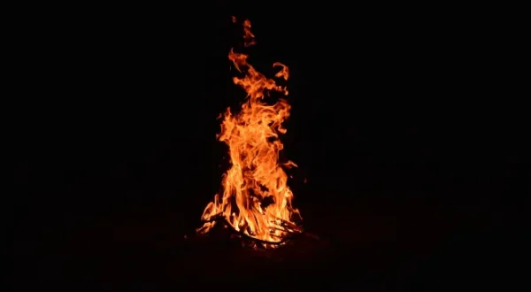 Lagerfeuer 30