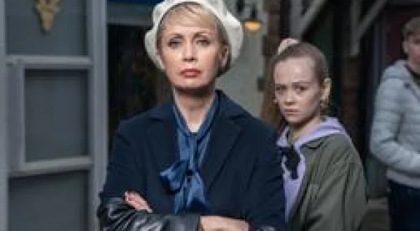 Hollyoaks : l'amour mode d'emploi