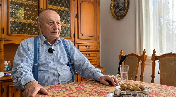 Ne prolazi vrijeme nego mi