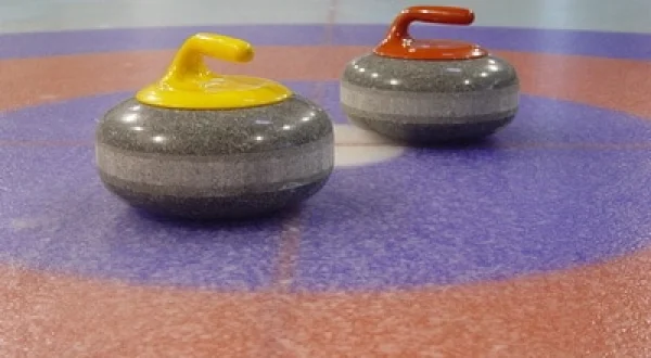 Curling: EM