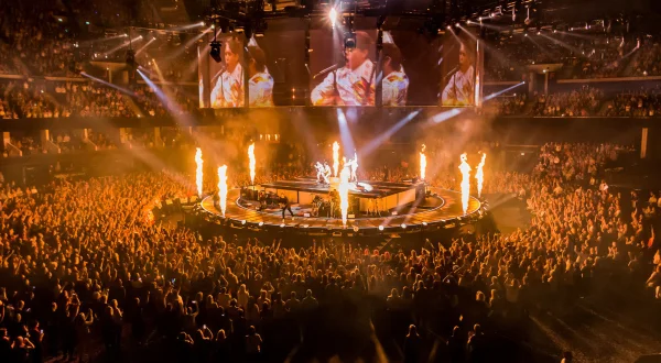 Take That - Wonderland Live From The O2
