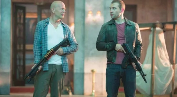 ȘI MAI GREU DE UCIS | A GOOD DAY TO DIE HARD