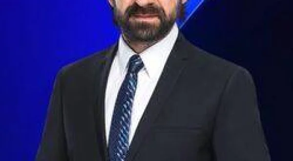 Serdar Tuncer'le Başka Şeyler