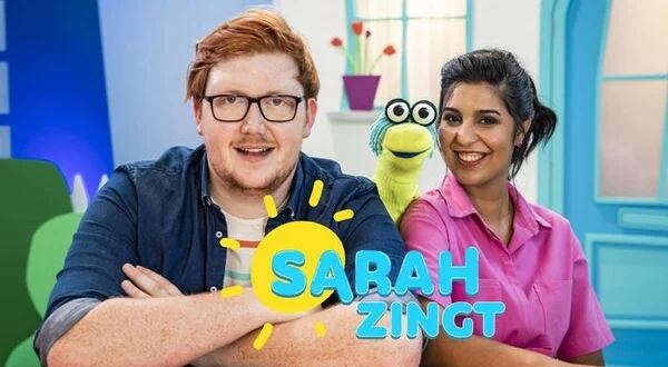 Sarah zingt