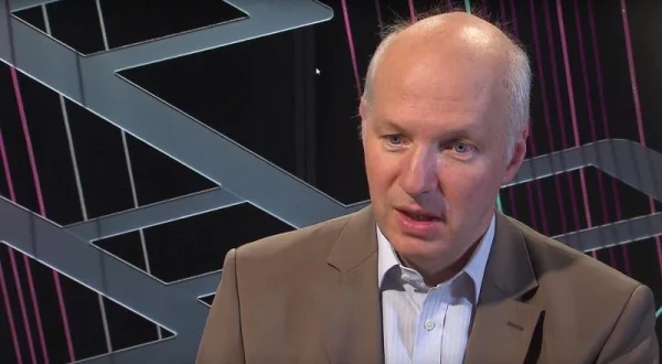 V souvislostech - Komentované aktuální téma