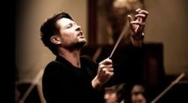Orchestre Philharmonique de Varsovie, Krzysztof Urbański : Mozart, Górecki