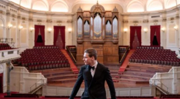 Klaus Mäkela Conducts The Christmas Concert At The Concertgebouw In Amsterdam