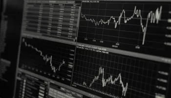 Bloomberg: Balance of Power