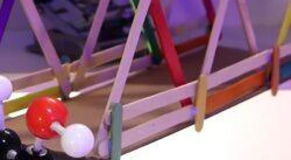 Yaratıcı Aktiviteler Laboratuvarı: Yelkenli Araba