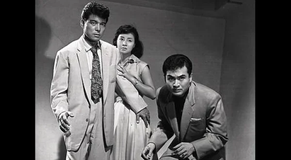 第３号倉庫 ▼牧真介、二谷英明、堀恭子