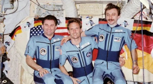 Once upon a time in space | Once Upon a Time in Space