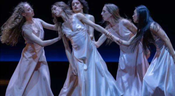 Carolyn Carlson: Un Saut Dans Le Bleu - Ballet De L’Opéra National Du Capitole