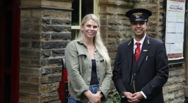 Britain's Favourite Railway Stations with Si King
