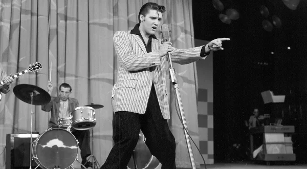 Elvis Presli: Historia e tij 3
