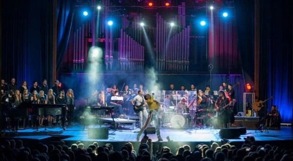 Queen symphony by Queen real tribute