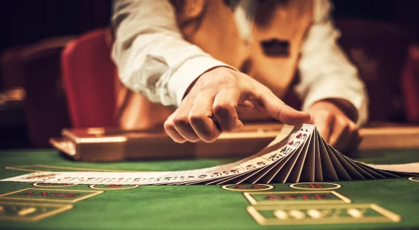 Poker, Blackjack & Co. – Faszination Kartenspiel