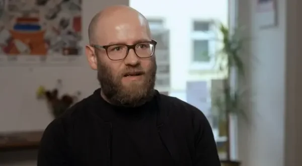 Rechte Influencer - Propagandakrieg auf Social Media