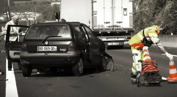 Les hommes de l'autoroute