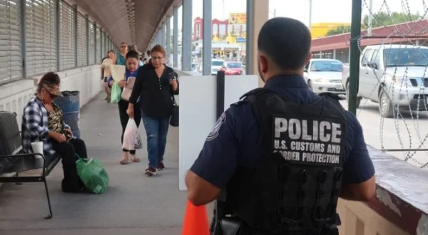 Douanes sous haute surveillance USA : les ponts du Rio Grande | Border Force USA: The Bridges