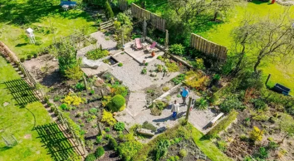 Rasch durch den Garten