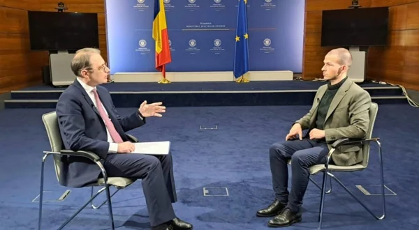 Lumea diplomatică